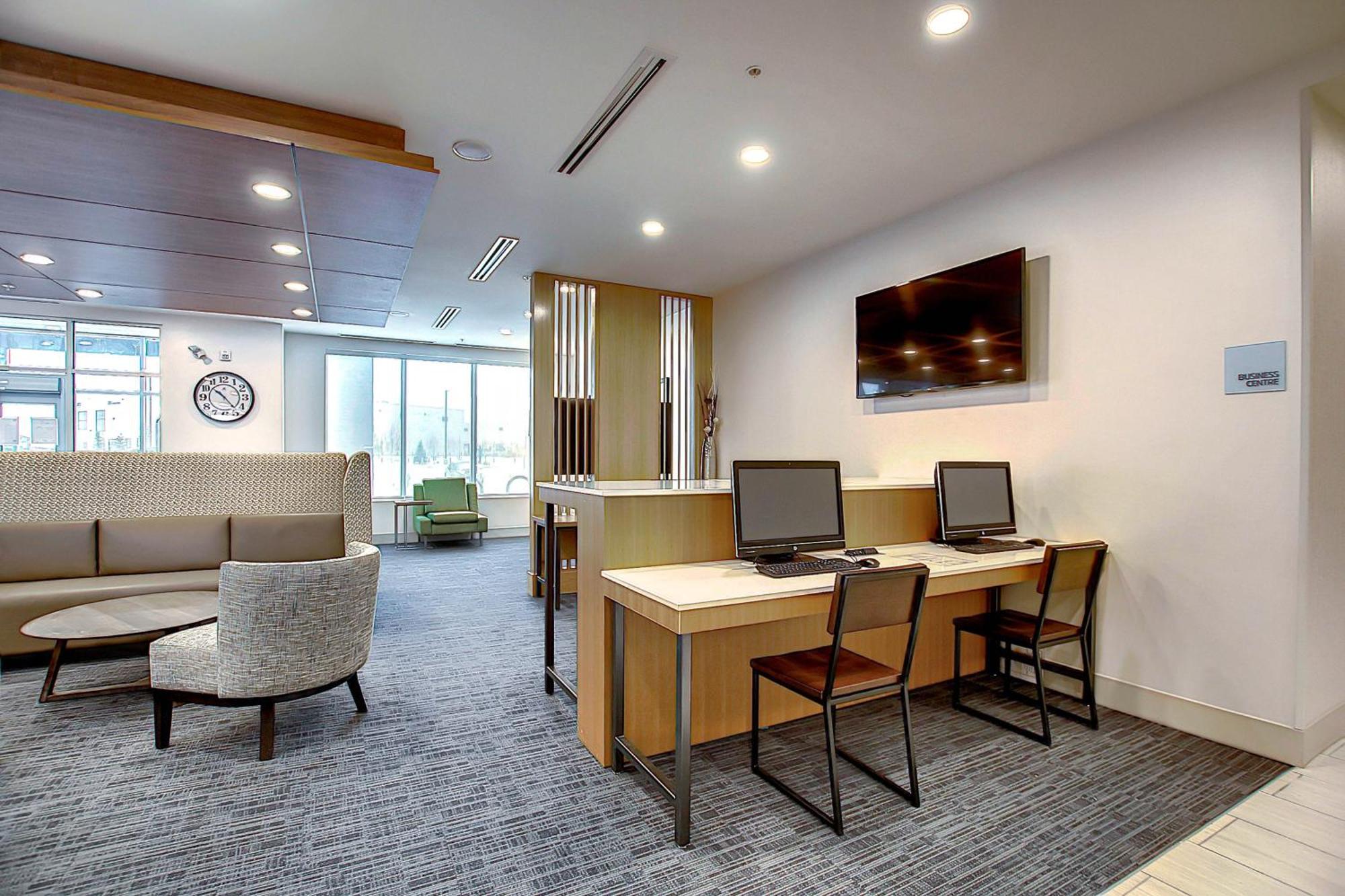 Holiday Inn Express & Suites - Calgary Airport Trail Ne By Ihg מראה חיצוני תמונה