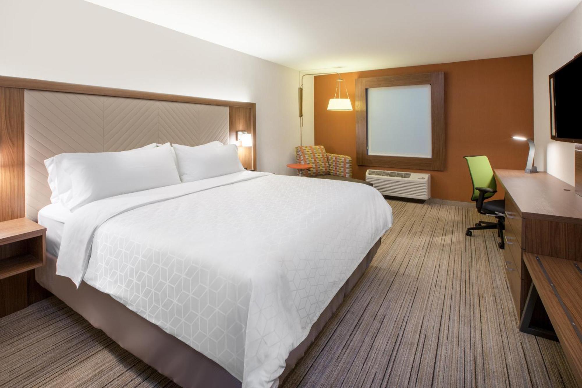 Holiday Inn Express & Suites - Calgary Airport Trail Ne By Ihg מראה חיצוני תמונה